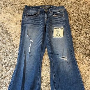 American Eagle Favorite Boyfriend Jeans Size 4